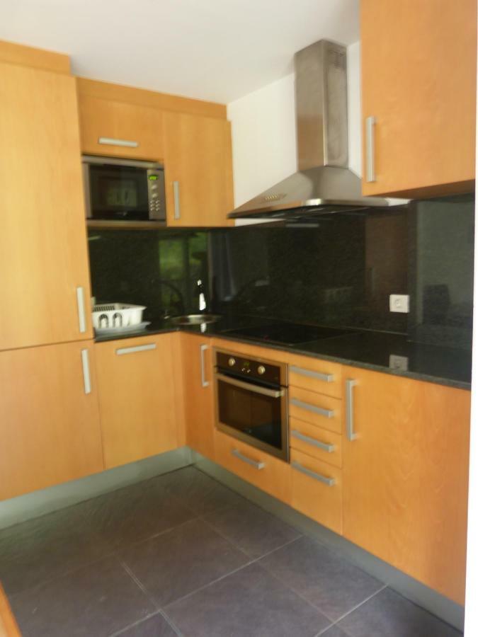Apartament Hug Roger Valencia D'Aneu Экстерьер фото